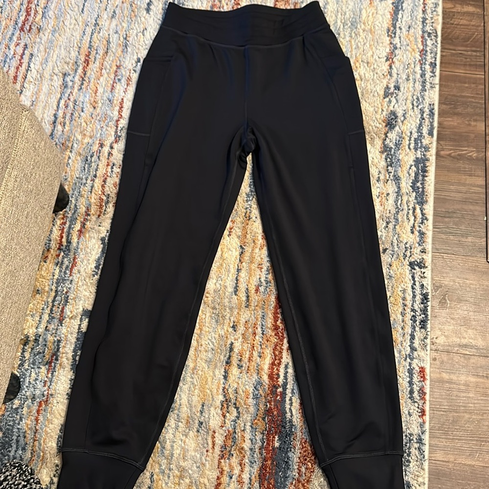 Fabletics On-The-Go Cold Weather Jogger Size Small - image 1
